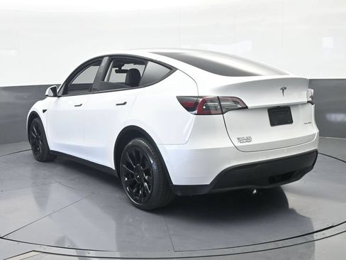 Used 2022 Tesla Model Y Long Range AWD/4WD image 4