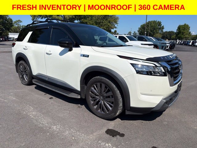 Used 2023 Nissan Pathfinder SL w/ SL Premium Package AWD/4WD image 1