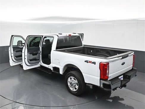 Used 2025 Ford F350 XLT image 58