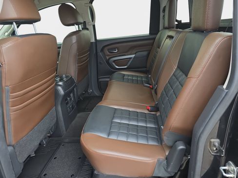 Used 2018 Nissan Titan Platinum Reserve w/ Platinum Utility Package AWD/4WD image 17