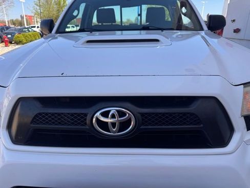Used 2012 Toyota Tacoma 4x4 Regular Cab image 7