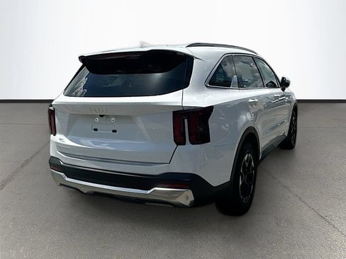 Certified 2026 Kia Sorento S FWD image 7