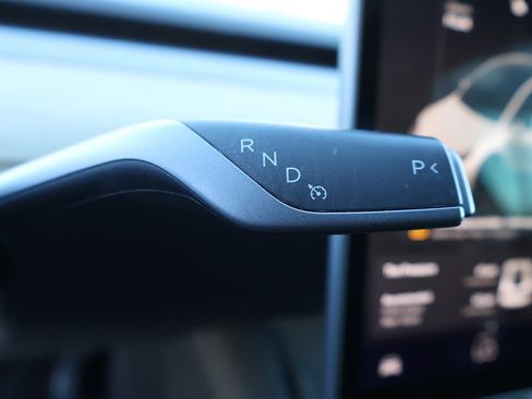 Used 2023 Tesla Model Y Long Range image 47