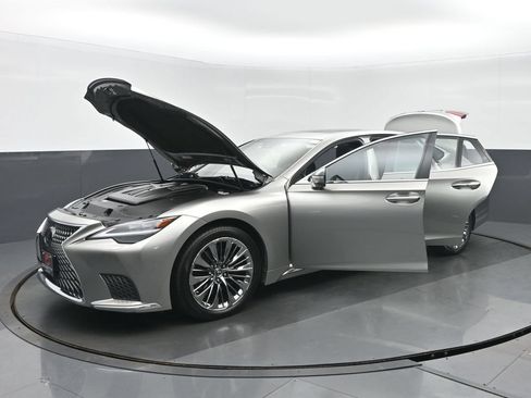 Used 2022 Lexus LS 500 AWD w/ Accessory Package (Z1) image 35