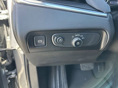 Used 2021 Buick Enclave Essence w/ Sound and Sites Package AWD/4WD image 23