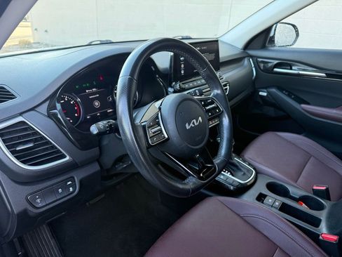 Used 2022 Kia Seltos SX image 20
