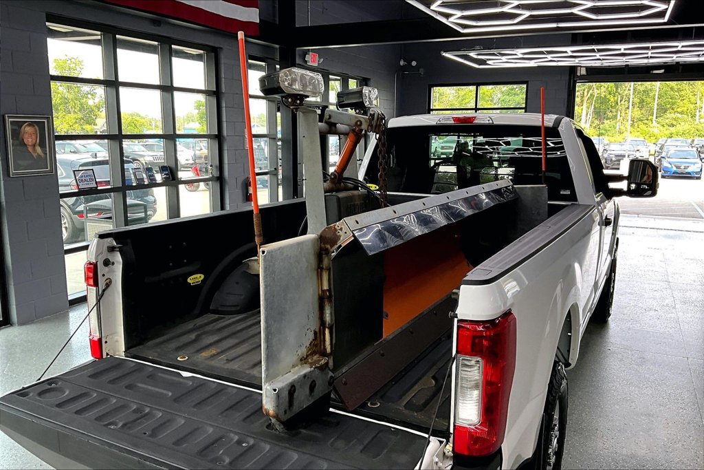Used 2017 Ford F350 XLT w/ XLT Value Package AWD/4WD image 22