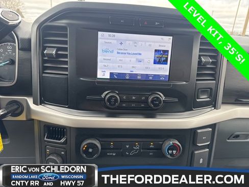 Used 2022 Ford F150 XLT image 30