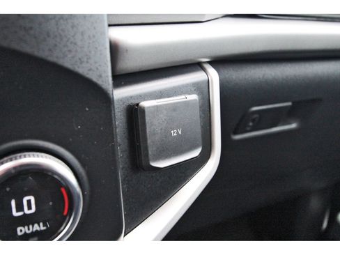 Used 2022 Ford Expedition XLT RWD image 27
