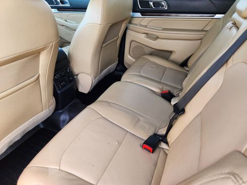 Used 2016 Ford Explorer Limited image 8