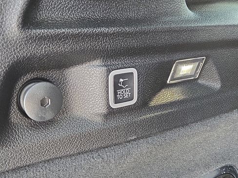 Used 2023 Jeep Grand Cherokee L Summit w/ MOPAR Finishing Package AWD/4WD image 15