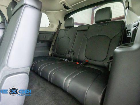 Used 2025 Honda Pilot Elite image 30