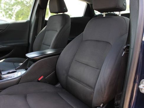 Used 2016 Chevrolet Malibu LT FWD image 17