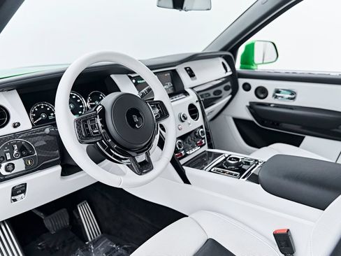 Used 2024 Rolls-Royce Cullinan Black Badge w/ Driver's Package AWD/4WD image 2
