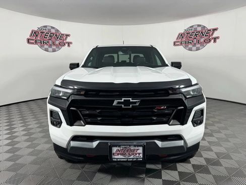 Used 2023 Chevrolet Colorado Z71 w/ Z71 Convenience Package 2 AWD/4WD image 2
