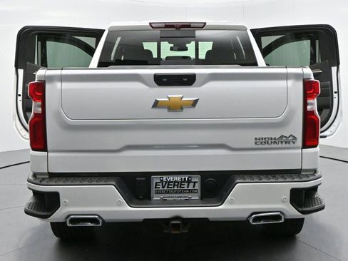 Used 2022 Chevrolet Silverado 1500 High Country w/ High Country Premium Package AWD/4WD image 41