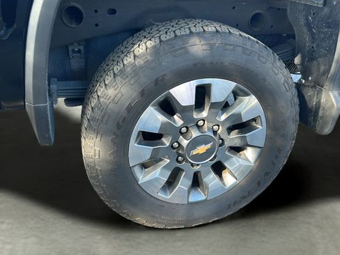 Certified 2025 Chevrolet Silverado 2500 Custom w/ Custom Value Package image 11