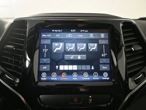 Used 2022 Jeep Cherokee Limited image 28