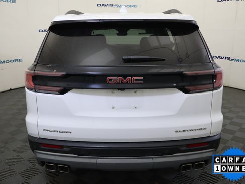 Used 2026 GMC Acadia Elevation w/ Elevation Premium Package FWD image 8