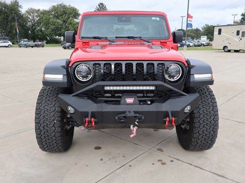 Used 2024 Jeep Wrangler Unlimited AWD/4WD image 2