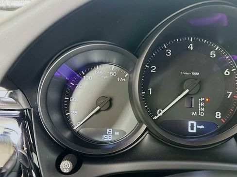 New 2026 Porsche Macan image 15