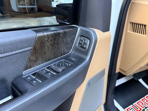 Used 2024 Ford F250 Lariat w/ Lariat Ultimate Package AWD/4WD image 24