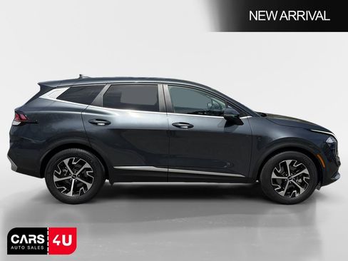 Used 2023 Kia Sportage EX image 8