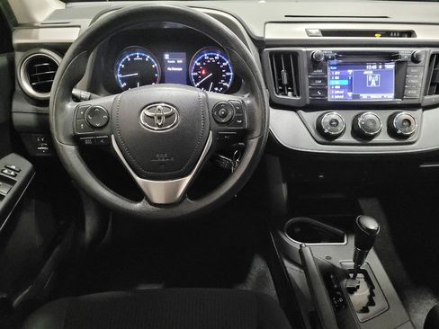 Used 2018 Toyota RAV4 LE w/ Carpet Mat Package AWD/4WD image 22