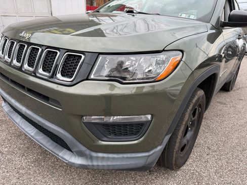 Used 2018 Jeep Compass Sport image 3