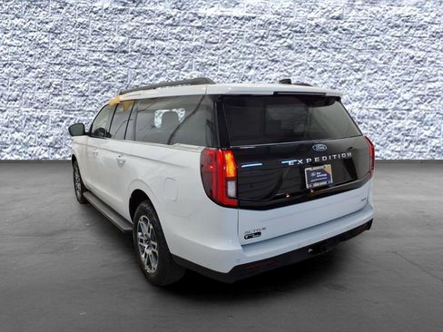 Used 2025 Ford Expedition Max Active image 4