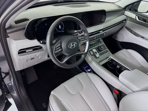 Used 2024 Hyundai Palisade SEL w/ Premium Package FWD image 9