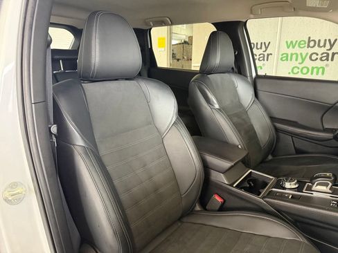 Used 2023 Mitsubishi Outlander SE AWD/4WD image 23