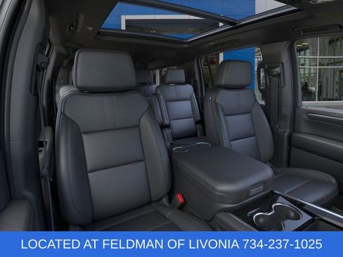 New 2026 Chevrolet Suburban RST image 16