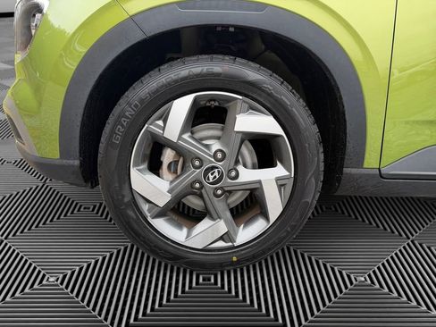 Certified 2022 Hyundai Venue SEL image 9