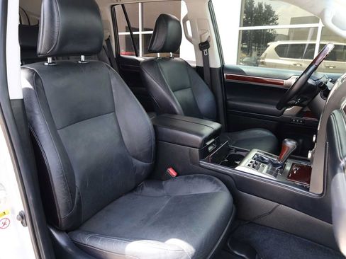 Used 2018 Lexus GX 460 Premium w/ Premium Package AWD/4WD image 39