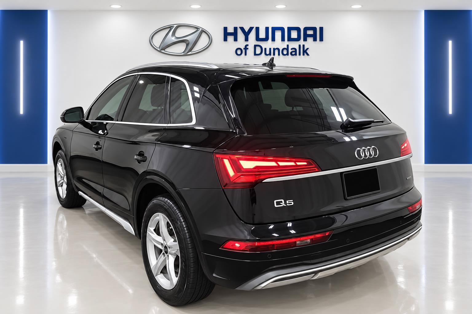 Used 2024 Audi Q5 2.0T Premium AWD/4WD image 2