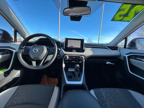 Used 2025 Toyota RAV4 XLE image 10
