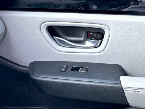 Used 2025 Honda Pilot Touring image 30