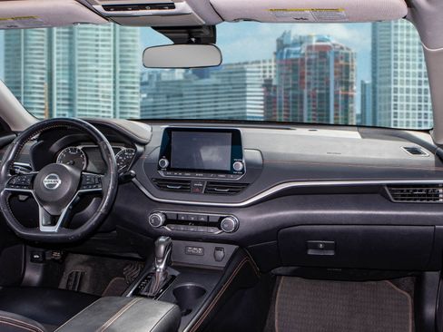 Used 2020 Nissan Altima 2.5 SR image 19