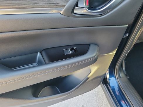 Used 2022 MAZDA CX-5 AWD 2.5 S w/ Premium Package image 12