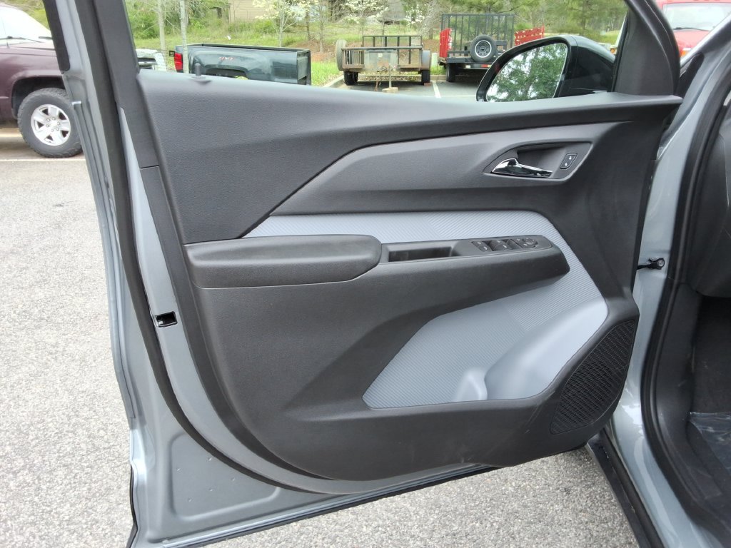 New 2027 Chevrolet Bolt LT w/ Comfort Package FWD image 19