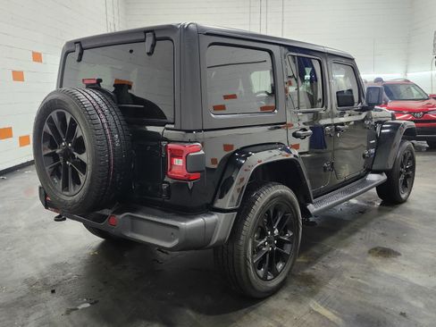 Used 2021 Jeep Wrangler Unlimited Sahara w/ Cold Weather Group image 14