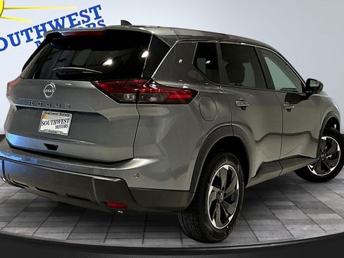 Used 2025 Nissan Rogue SV FWD image 7