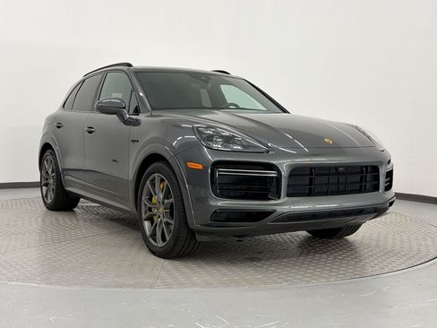 Used 2020 Porsche Cayenne Turbo S AWD/4WD image 7