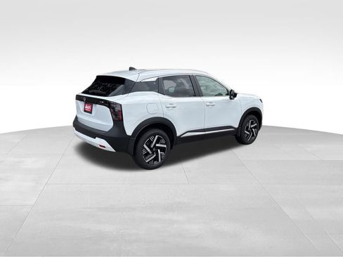 New 2026 Nissan Kicks SV image 4