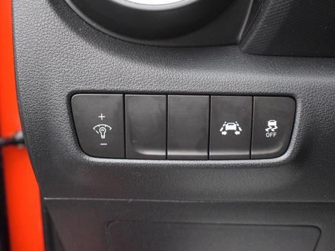 Used 2020 Hyundai Kona SE image 16