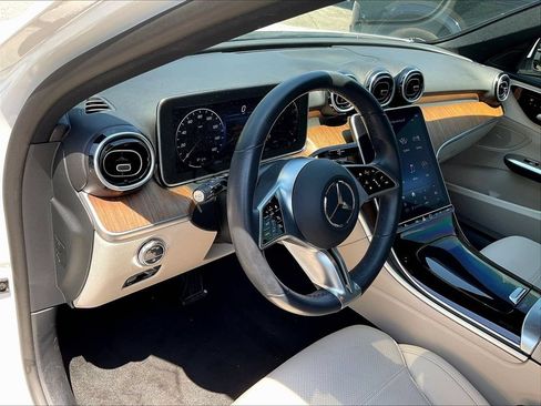 Used 2024 Mercedes-Benz C 300 Sedan image 4