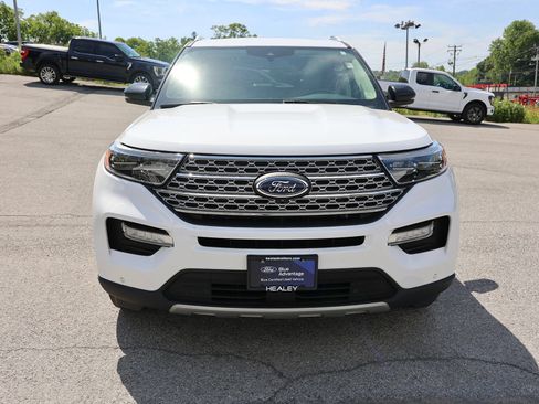 Used 2021 Ford Explorer Limited w/ Equipment Group 301A AWD/4WD image 2