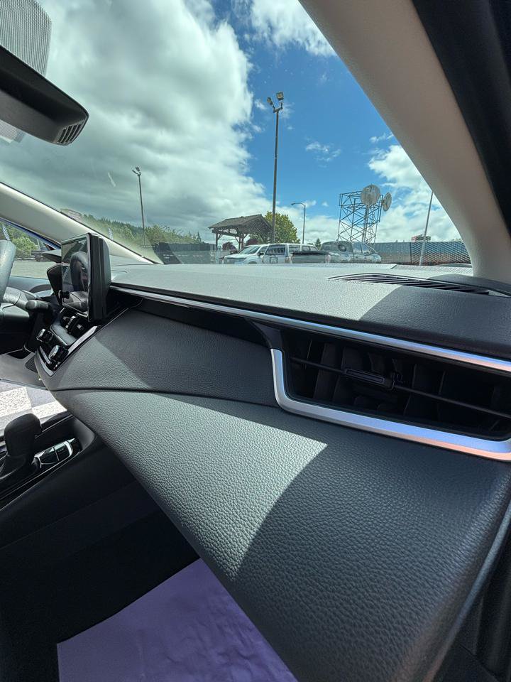 Used 2024 Toyota Corolla LE FWD image 24