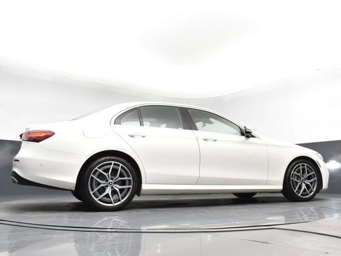 Used 2021 Mercedes-Benz E 350 4MATIC Sedan w/ Premium Package image 25